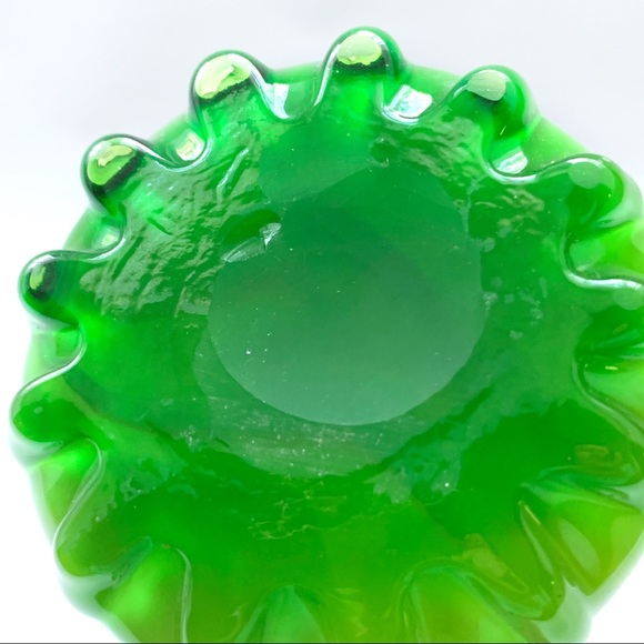 Vintage Calla Lily Shaped Twisted Art Glass Vase - Picture 11 of 11